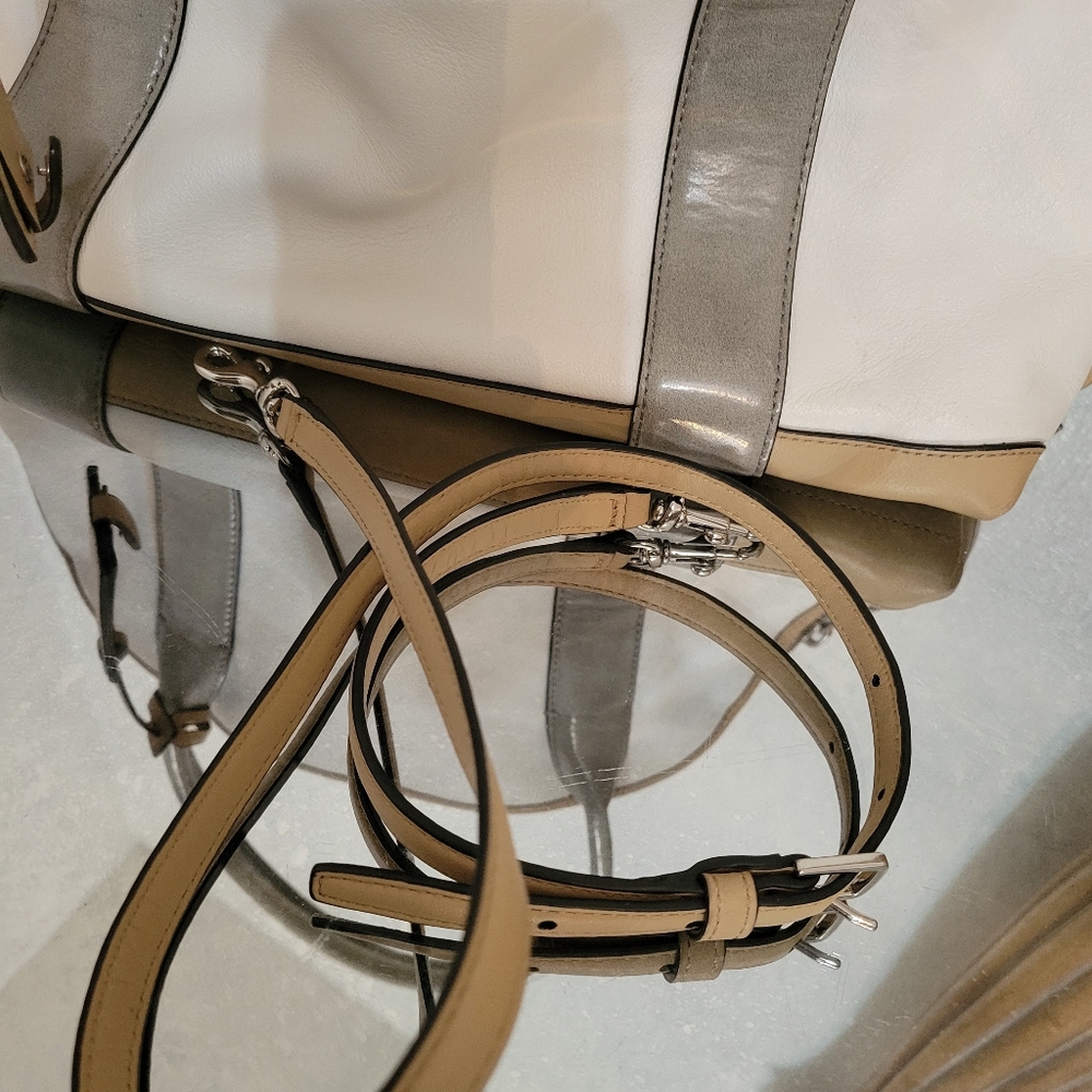 Coach White and Tan Leather Handbag - Picture 3 of 9